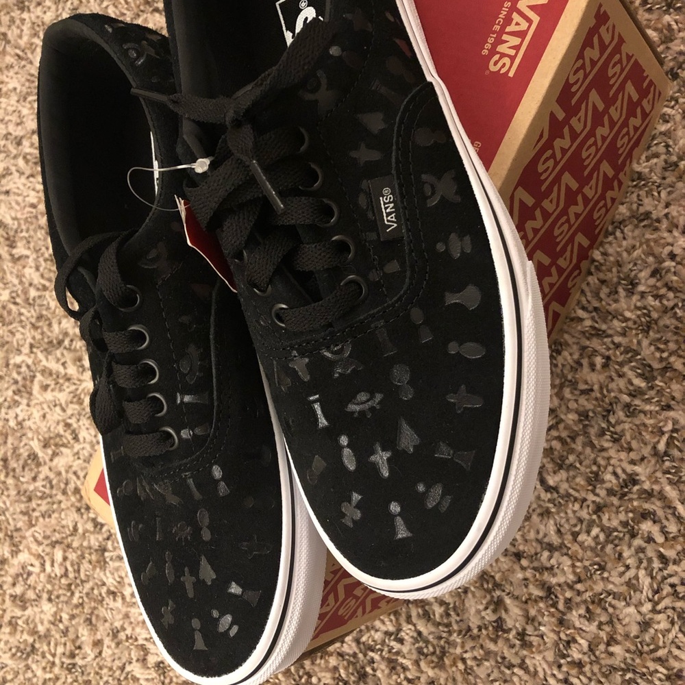 Vans Area 66